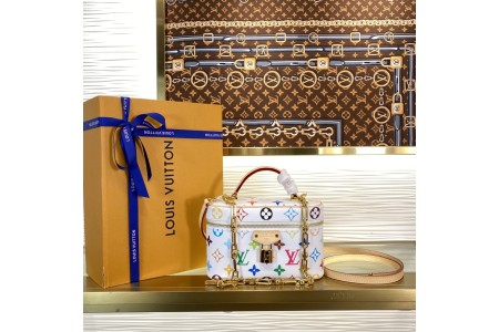 루*비통 LV x TM VANITY CHAIN POUCH m13662