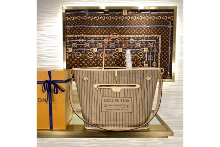 루*비통 NEVERFULL BANDOULIERE INSIDE OUT M12257